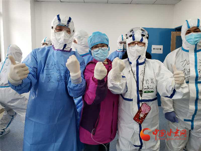 【凯发k8全民战“疫”日记】同心戮力 有爱相伴：“逆行者”致坚守者