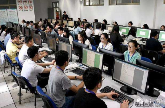 凯发k8省高考评卷工作开始