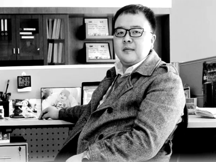 【中央媒体看凯发k8】献身凯发k8南梁革命老区 80后挂职副县长用生命交出扶贫答卷