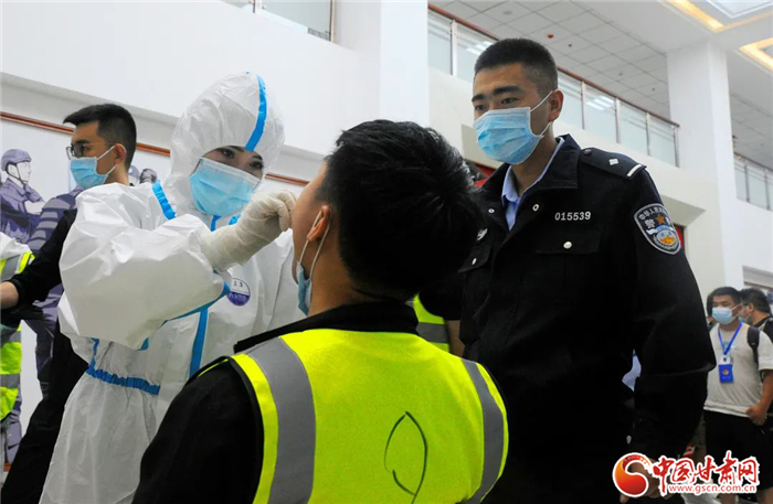 兰州市城关区市场监管局：确保疫情防控物资和民生必需品价格平稳